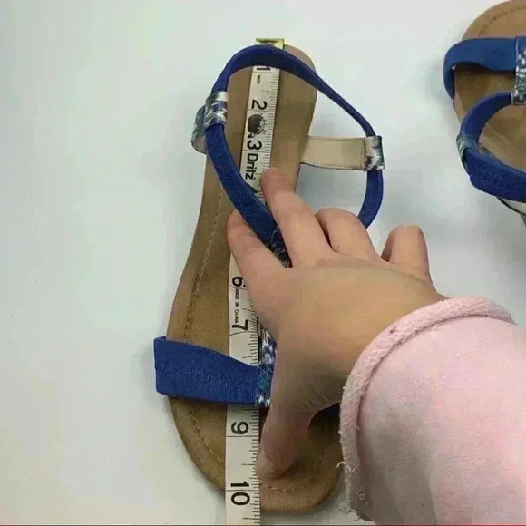 Alfani heels size 10 royal blue white Chevron print t-strap wedges - Picture 11 of 13